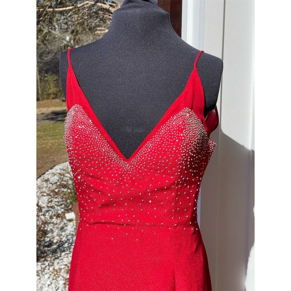 Cire Women's Size 10 Red Beaded V-Neck Long Evening Gown, wedding, prom, formal - Picture 3 of 16